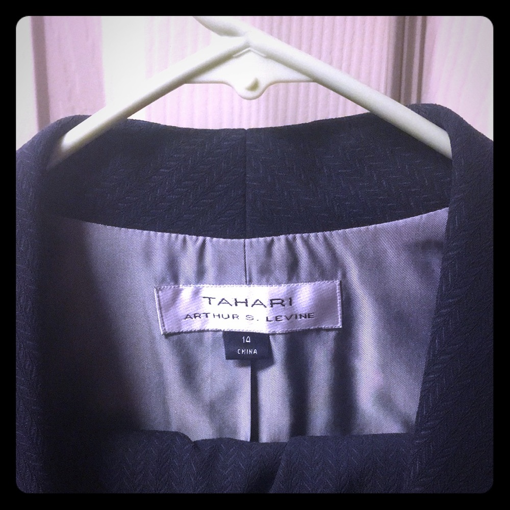Tahari pant suit
